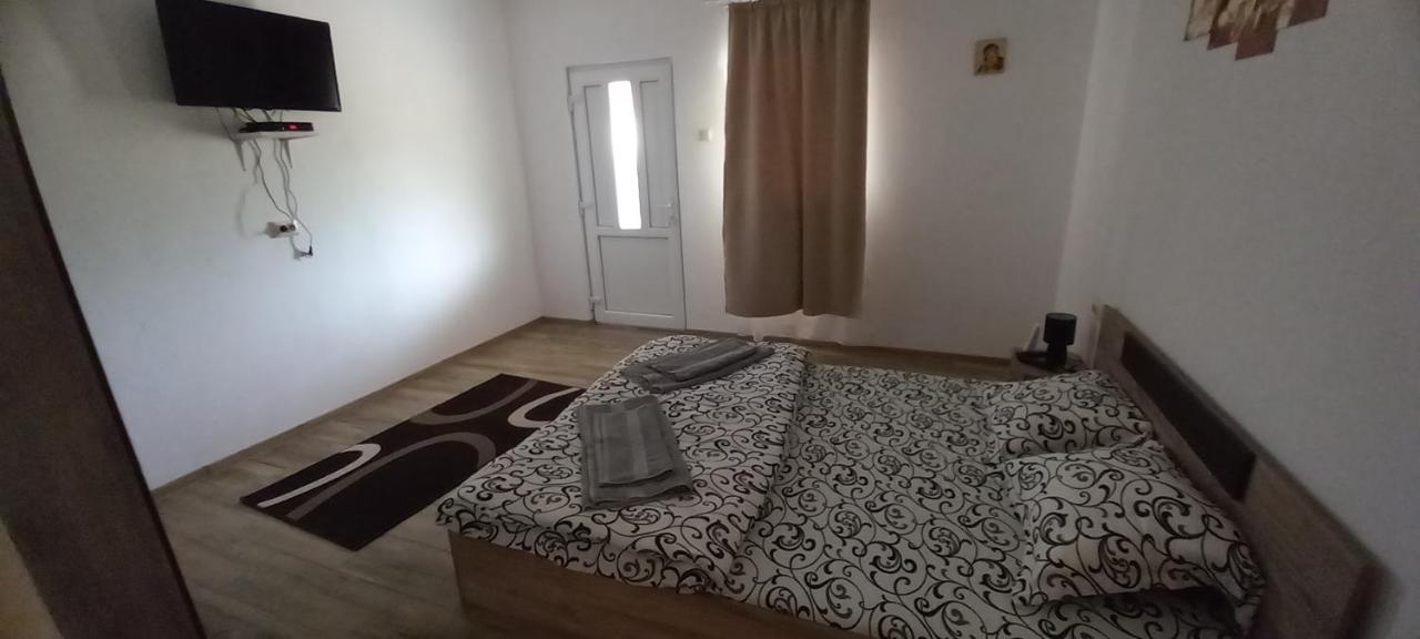 Casa Claudiu Villa Ieşelniţa Exteriör bild