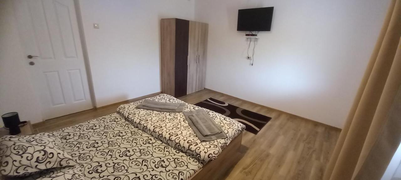 Casa Claudiu Villa Ieşelniţa Exteriör bild