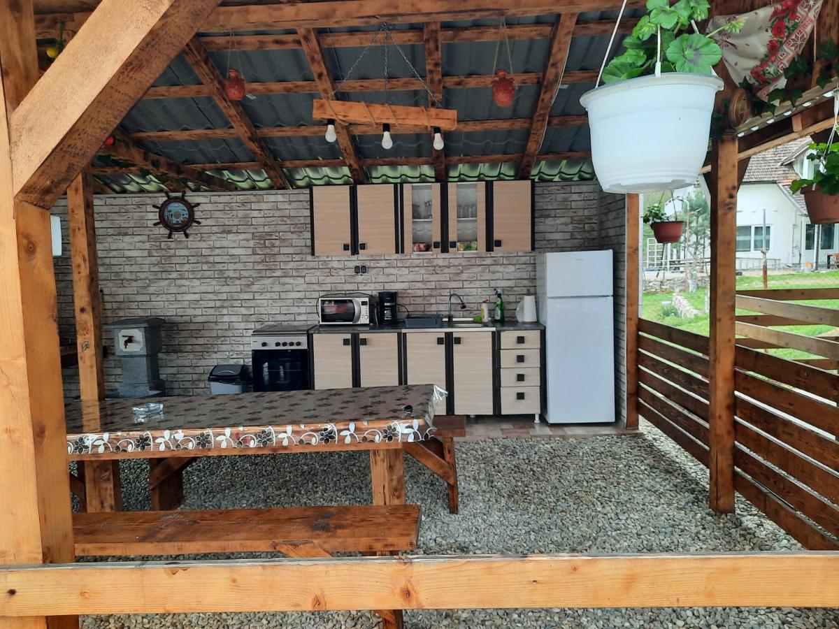 Casa Claudiu Villa Ieşelniţa Exteriör bild